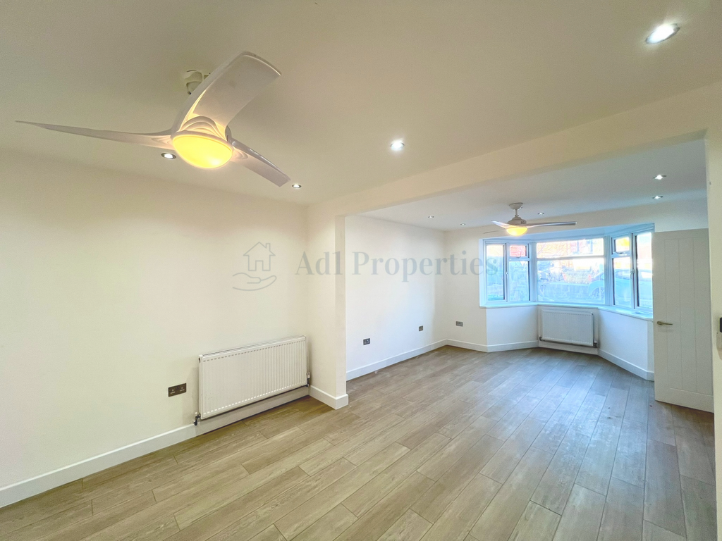 Property photo 3 of 23 Gallery