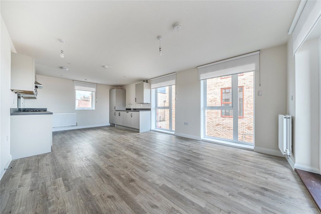 Property photo 3 of 13 Picture No. 11