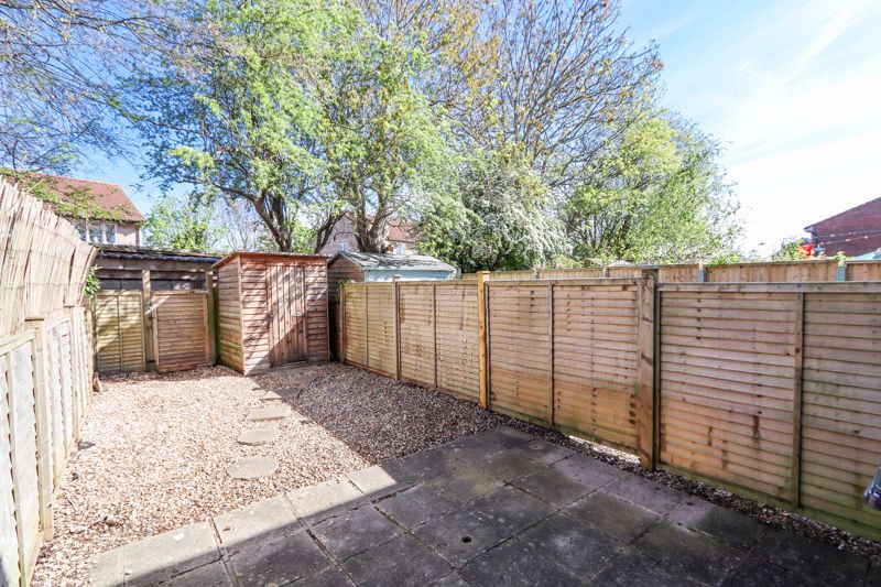 Property photo 3 of 8 Garden