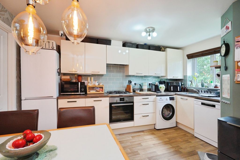 Property photo 3 of 26 Pbox-Img.Jpg