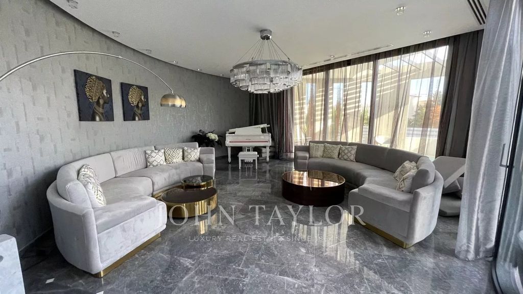 Property photo 2 of 27