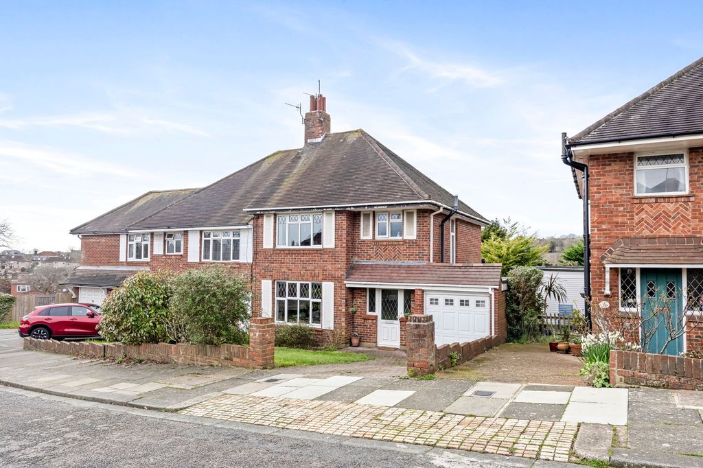 Property photo 1 of 21