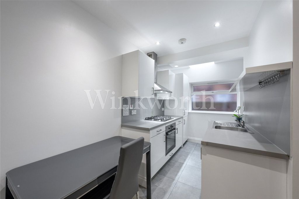 Property photo 3 of 8 Picture No. 05