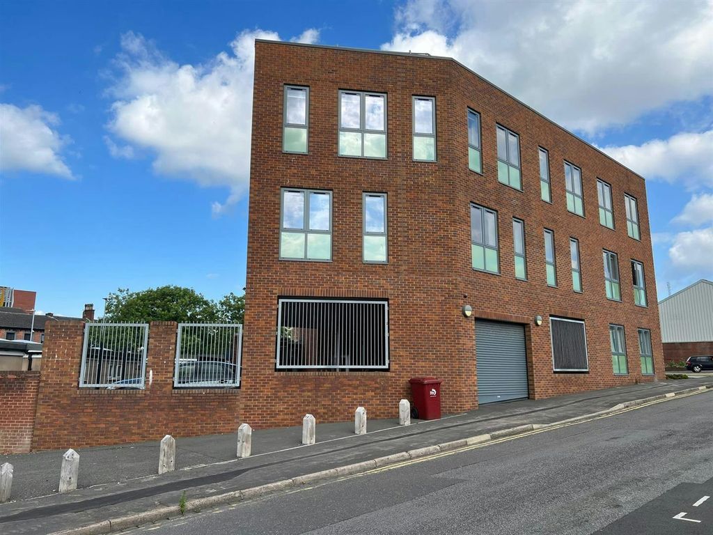 Property photo 3 of 6 Hanley 3.Jpg