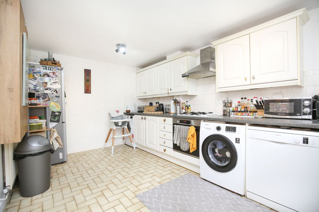 Property photo 3 of 13 Mw-6996