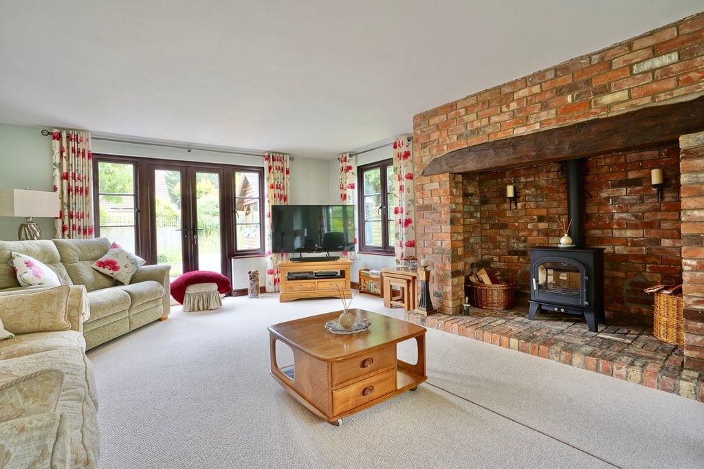 Property photo 2 of 10