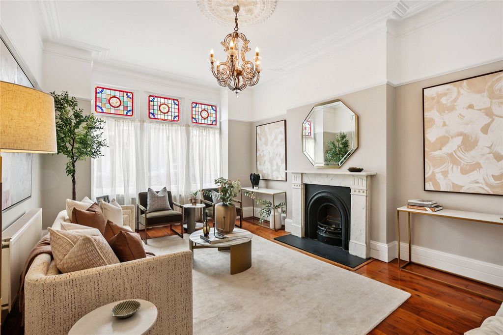 Property photo 2 of 19 Reception