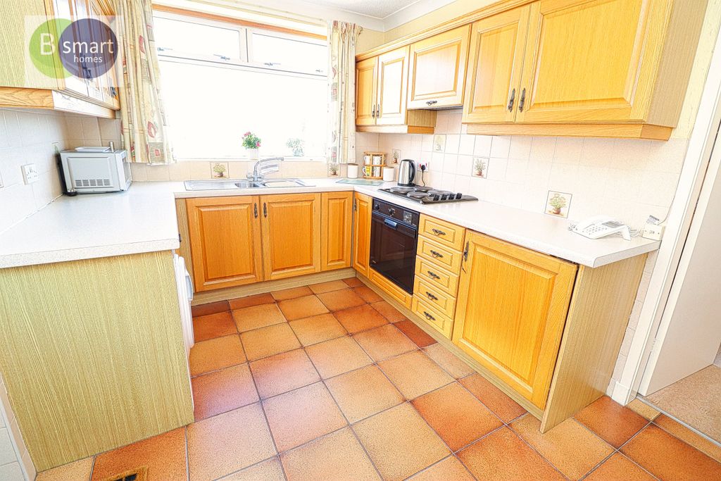 Property photo 3 of 15 Img_0557