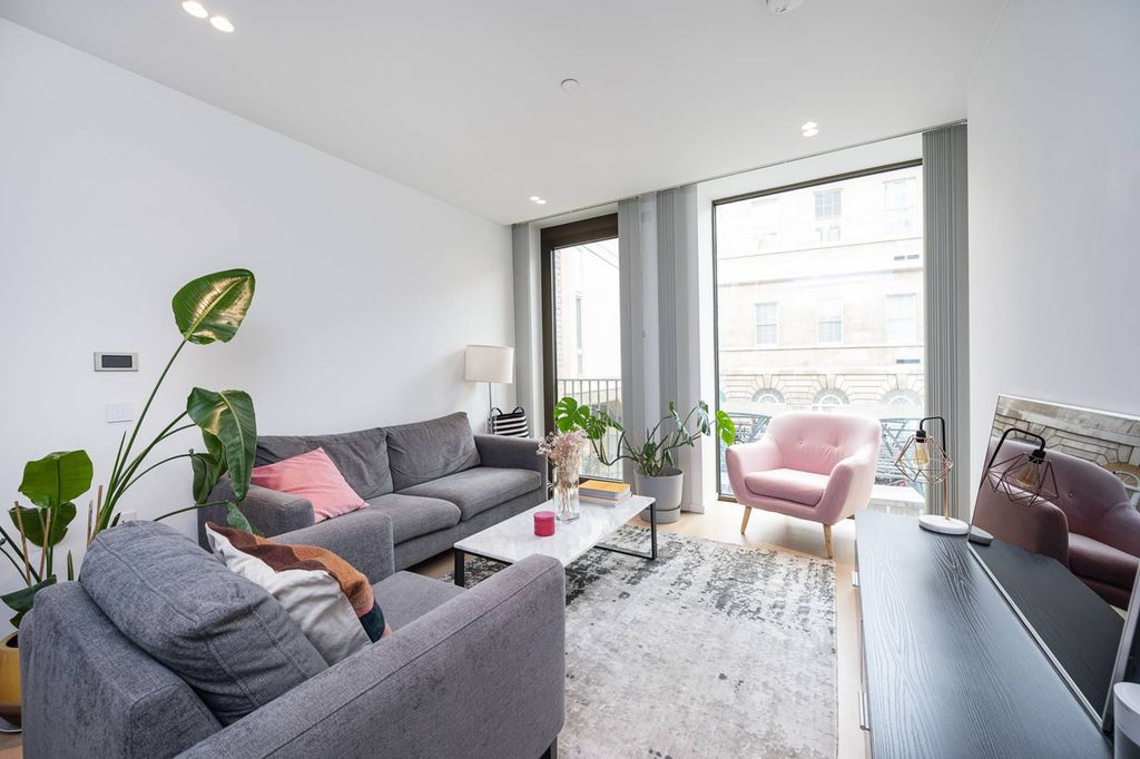 Property photo 3 of 9