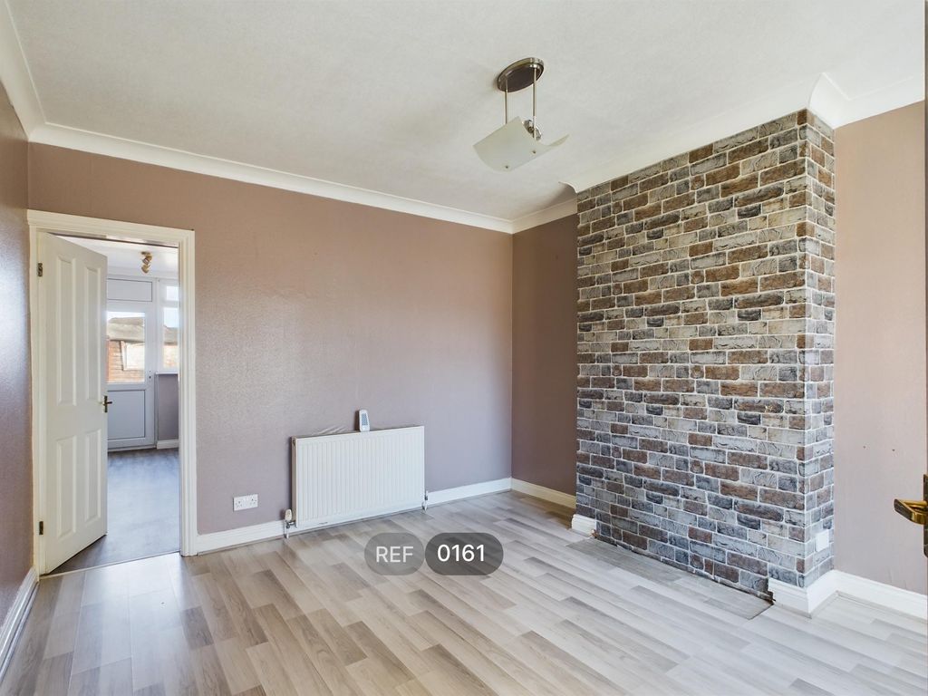 Property photo 3 of 10 Living Room