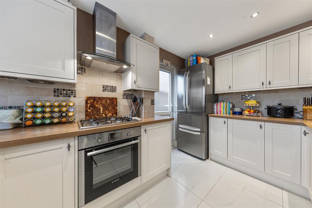 Property photo 3 of 20 19Specklandsweb11.Jpg