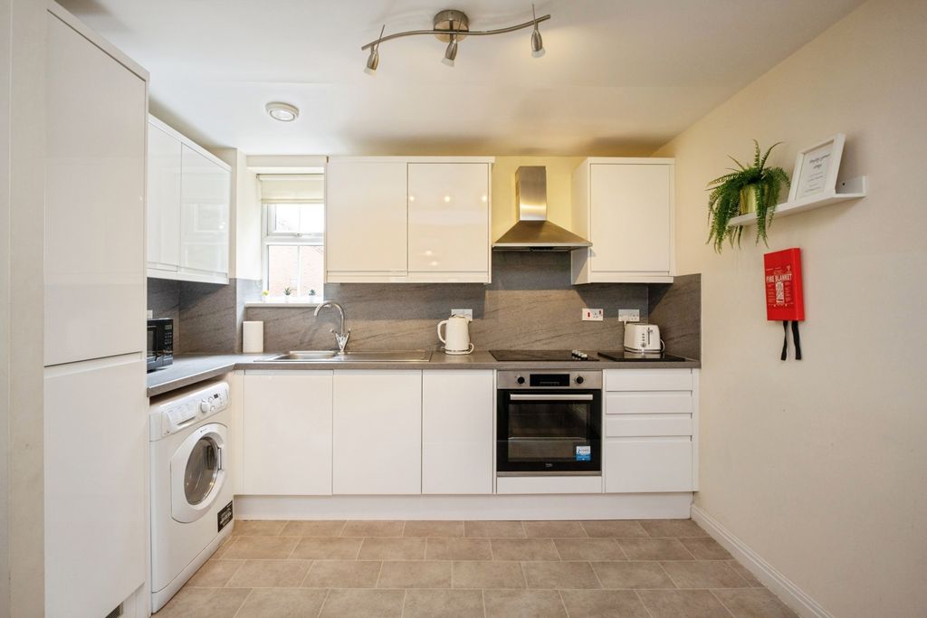 Property photo 2 of 14 Pbox-Img.Jpg