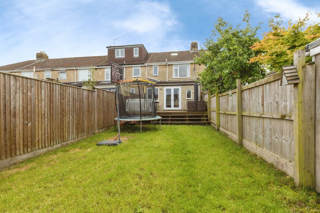Property photo 2 of 20