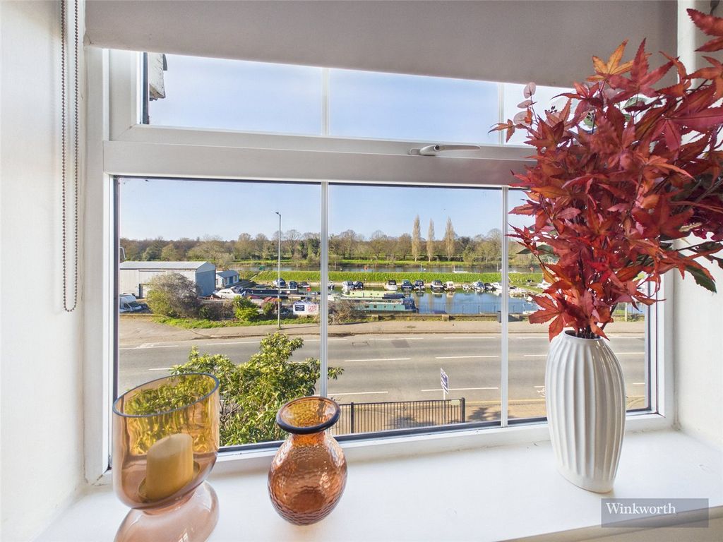 Property photo 2 of 13 Picture No. 18