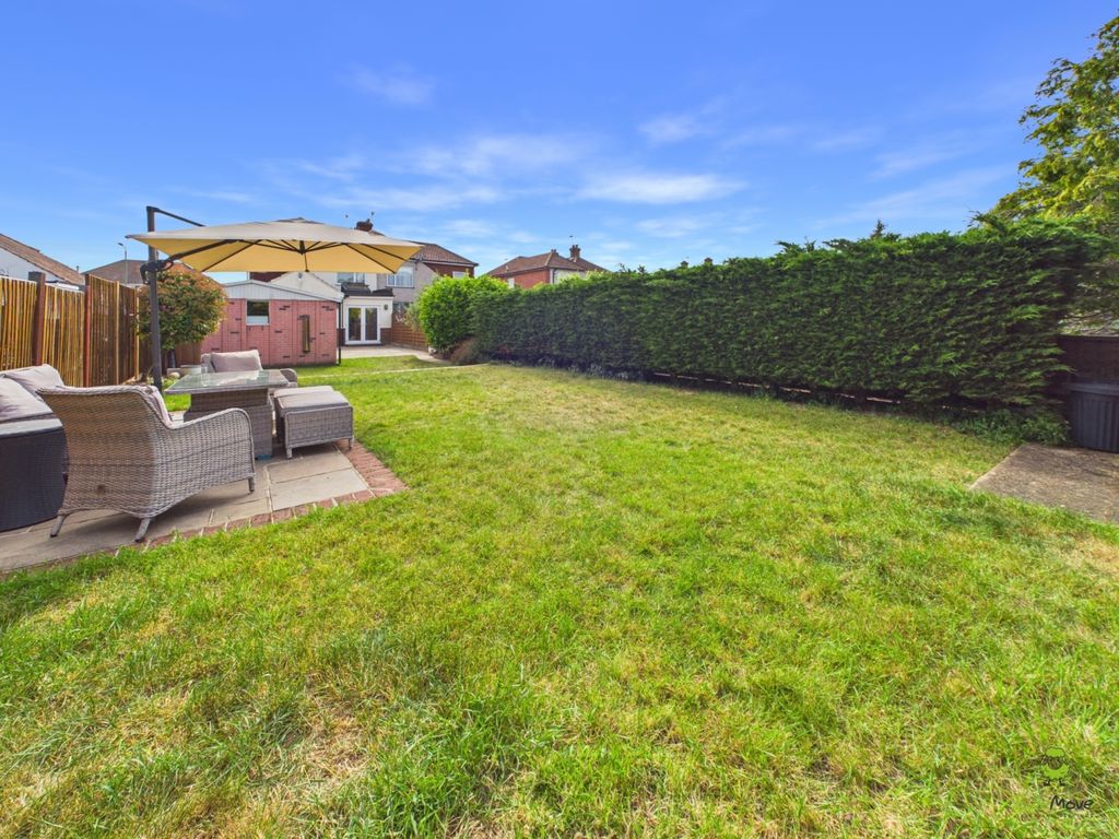 Property photo 3 of 26 Presented By Clinton At Ewemove Bexleyheath And Da
