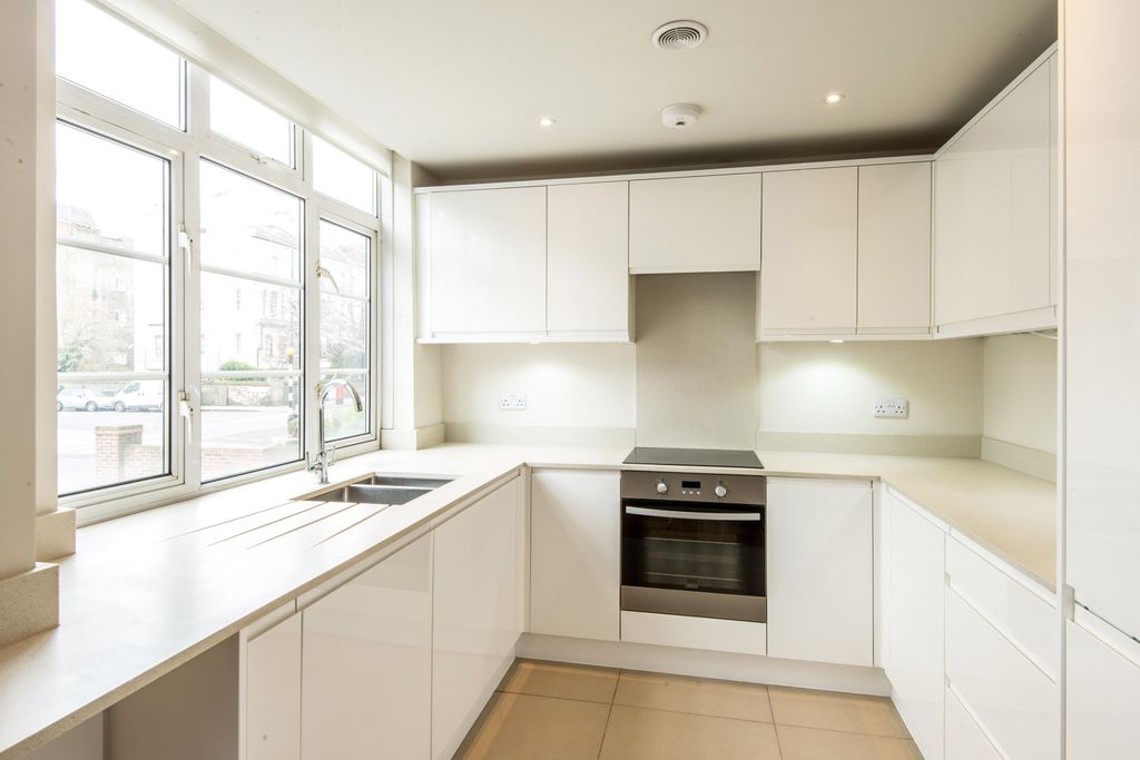 Property photo 2 of 16 Front