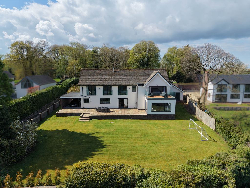 Property photo 2 of 40