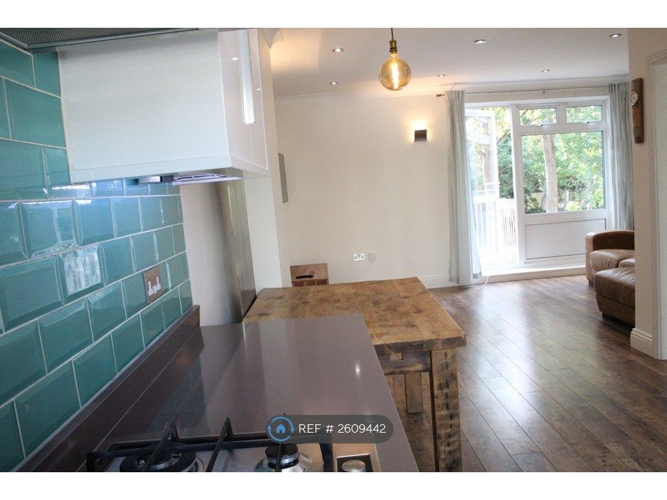 Property photo 3 of 8