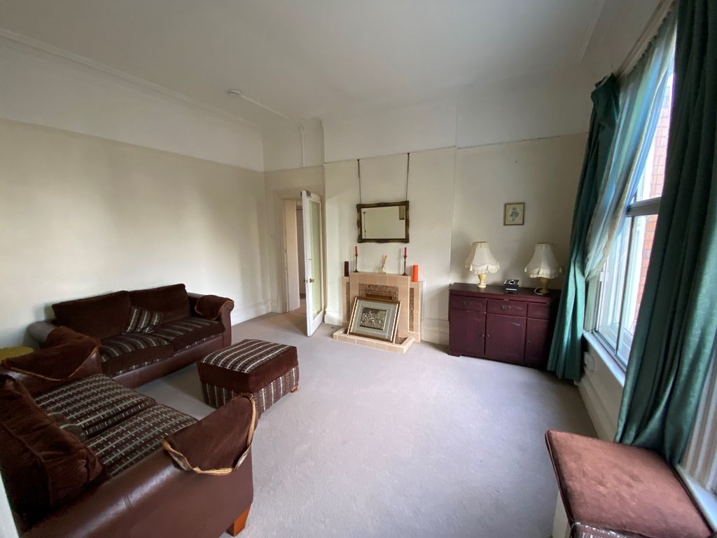 Property photo 3 of 8