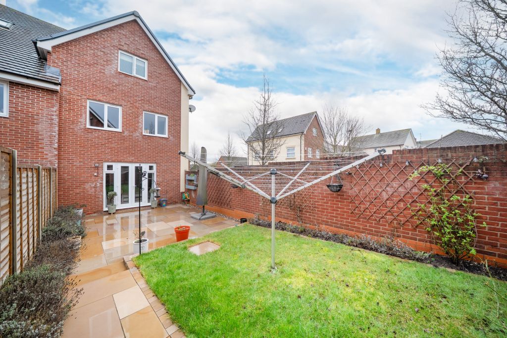 Property photo 2 of 21