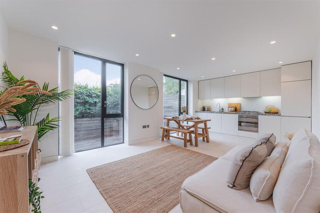 Property photo 2 of 11 2.Jpg