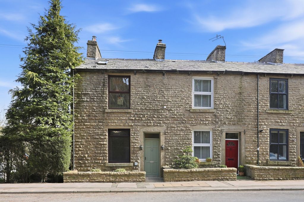 Property photo 1 of 24