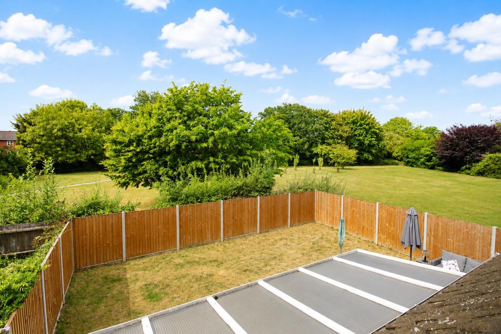 Property photo 3 of 26 7168500B-1ba4-42d5-A7E9-0c054F4c9F4d.Png