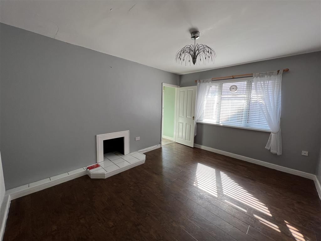 Property photo 1 of 8 Bedroom