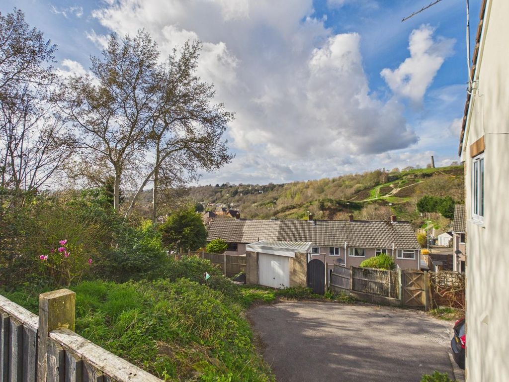 Property photo 2 of 39 Cam01530G0-Pr0410-Still042.Jpg