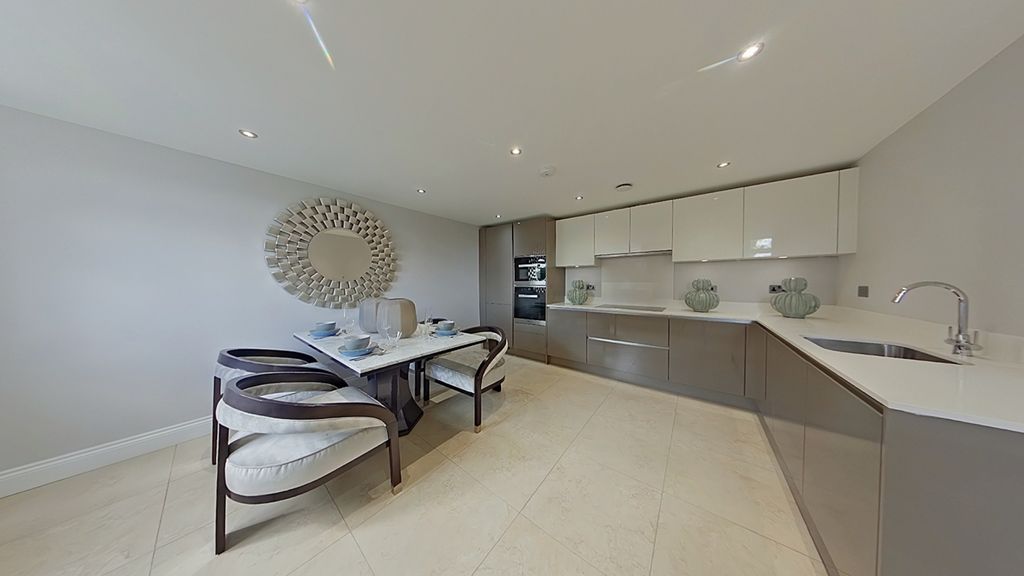 Property photo 2 of 15 Kitchen