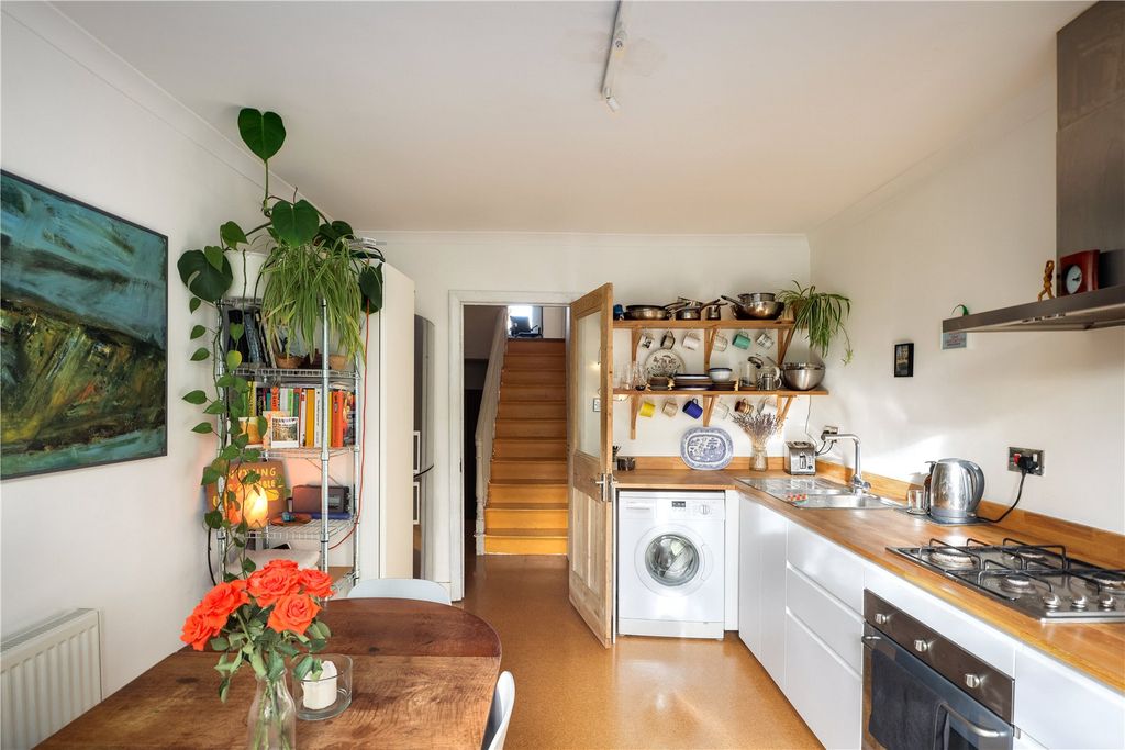 Property photo 3 of 31 Kitchen/Diner