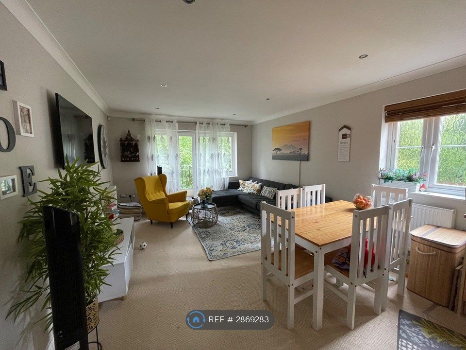 Property photo 2 of 9 Living Room