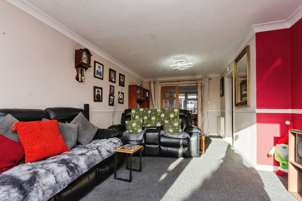 Property photo 3 of 14 Pbox-Img.Jpg