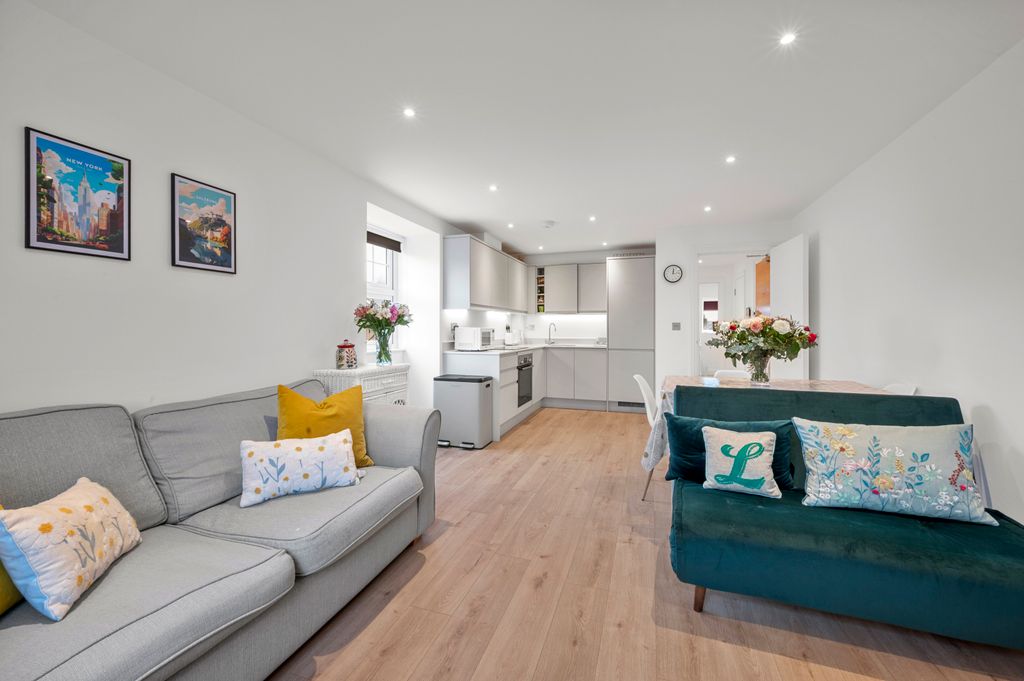 Property photo 3 of 13 Picture No. 10