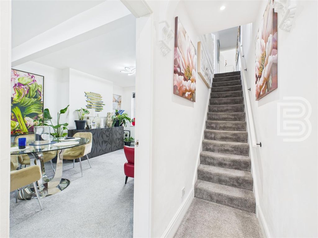 Property photo 2 of 21 Cam05587G0-Pr0103-Still008.Jpg