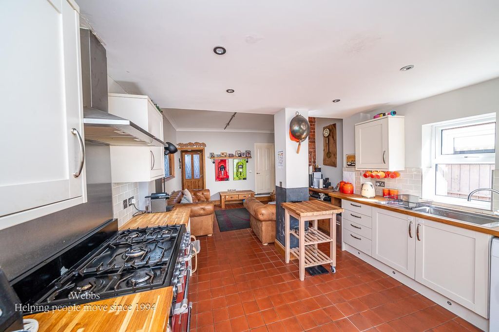 Property photo 3 of 26 Webbs-8.Jpg