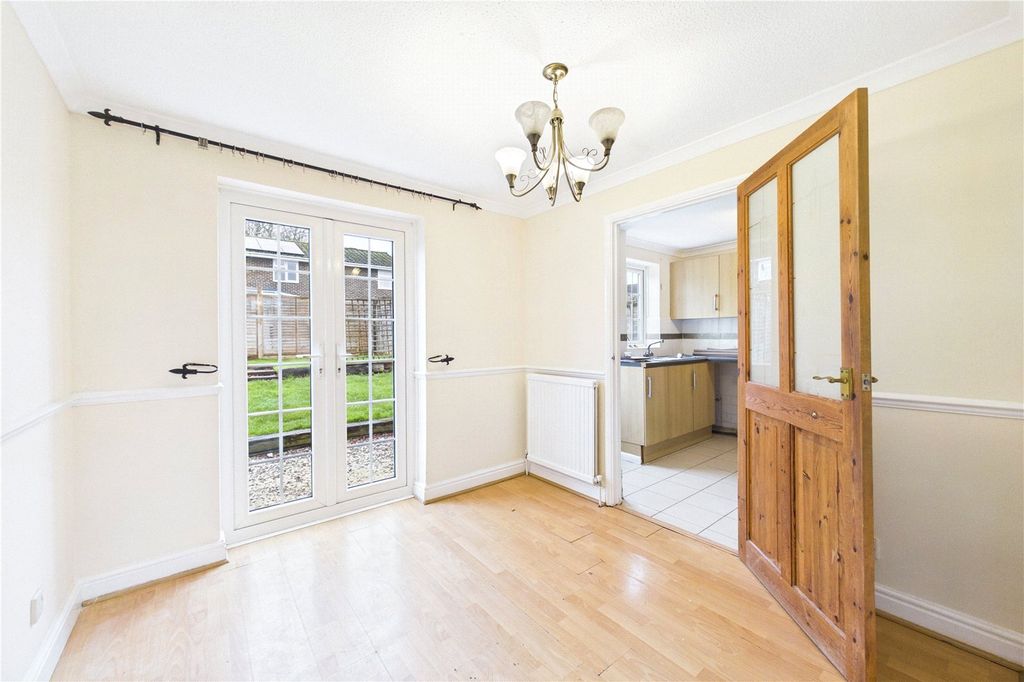 Property photo 3 of 9 Picture No. 24