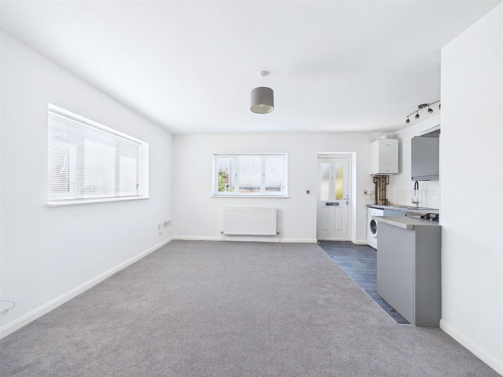 Property photo 3 of 8 3 - Two-Bedroom Bungalow In St. Annes.Jpg