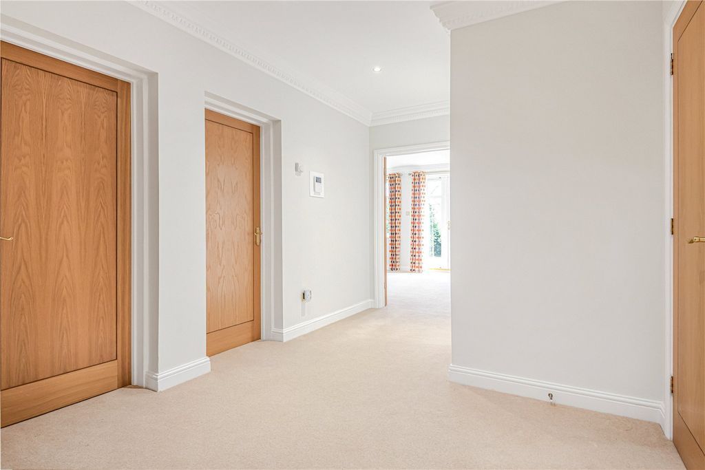 Property photo 2 of 16 Picture No. 07