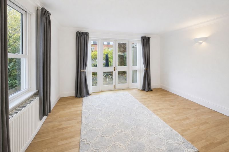 Property photo 2 of 9 Photo 3