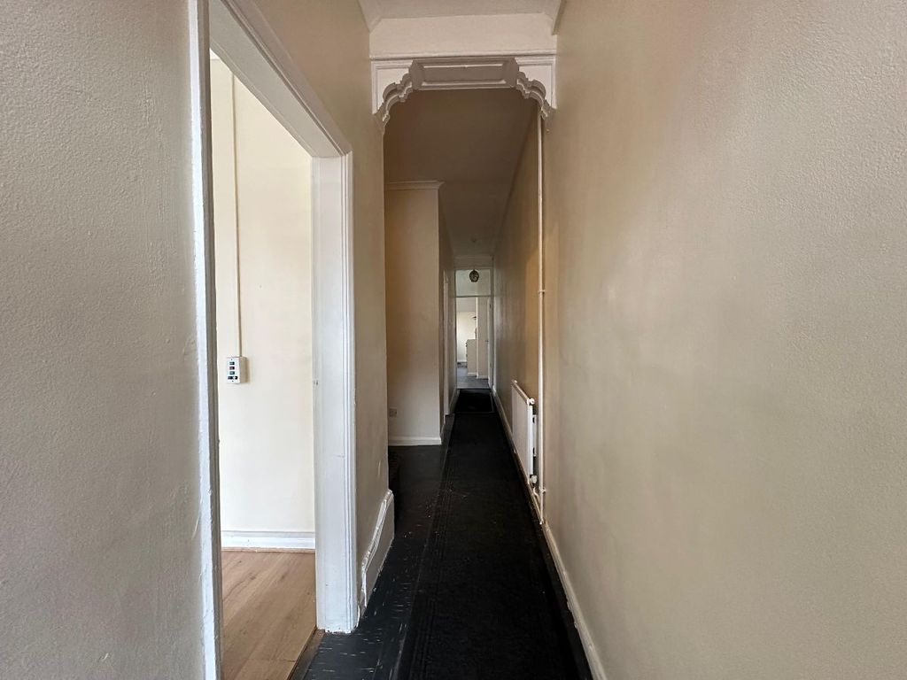 Property photo 3 of 25