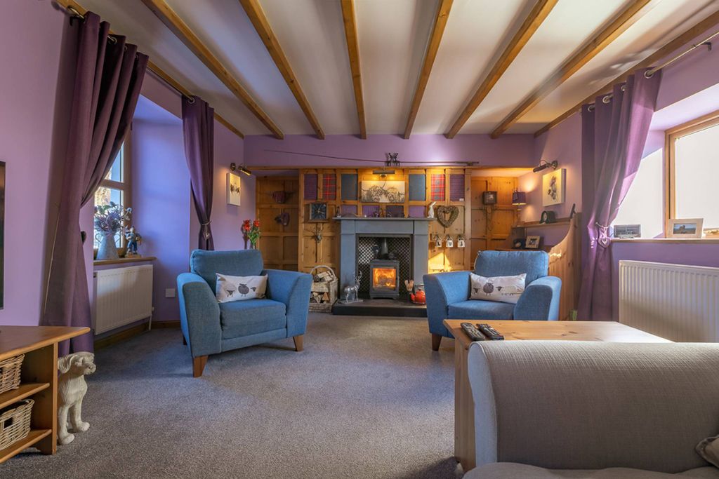 Property photo 3 of 23