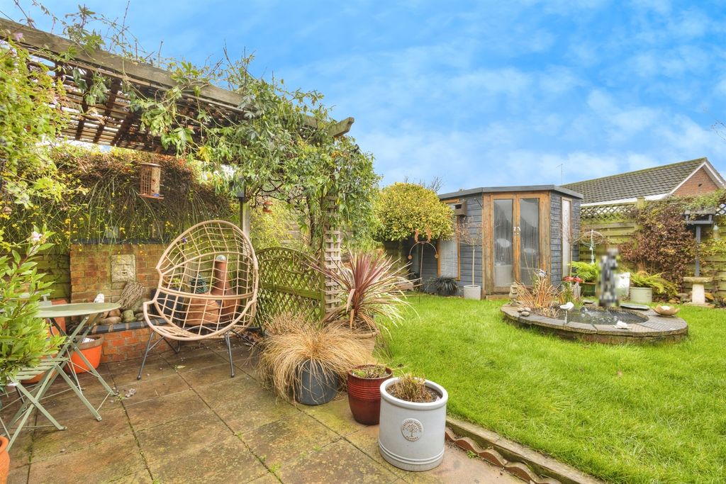 Property photo 2 of 20