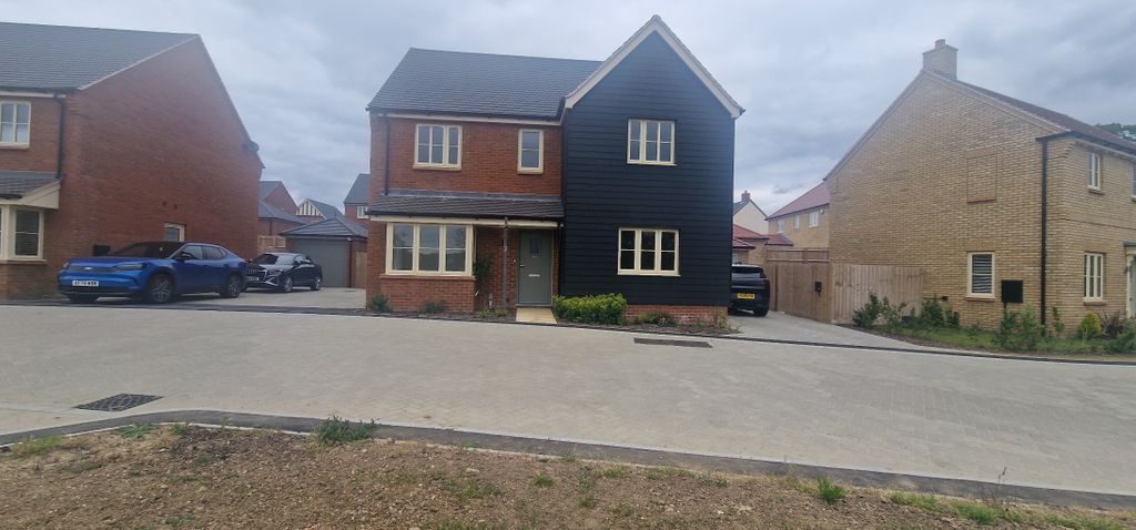 Property photo 2 of 10 5268431