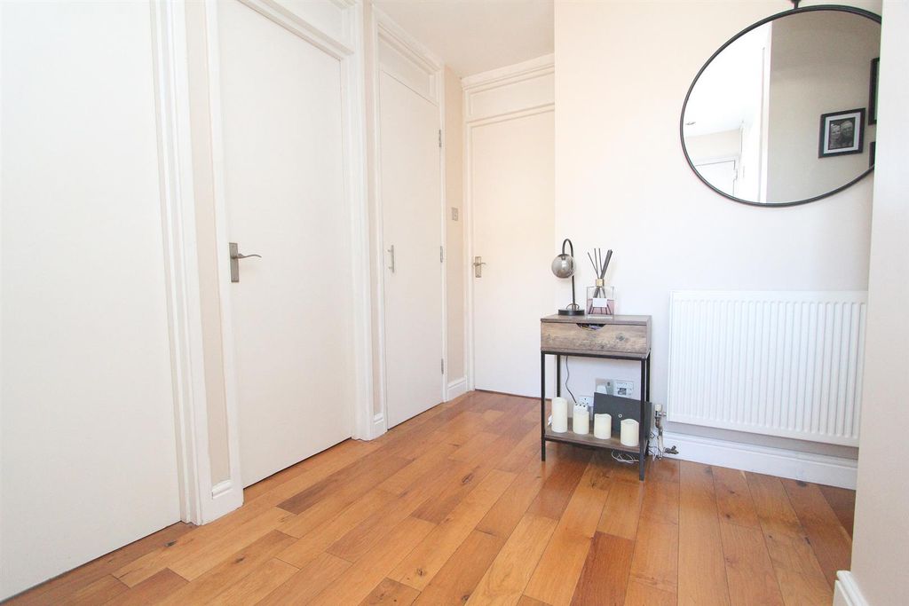 Property photo 2 of 13 Hall.Jpg