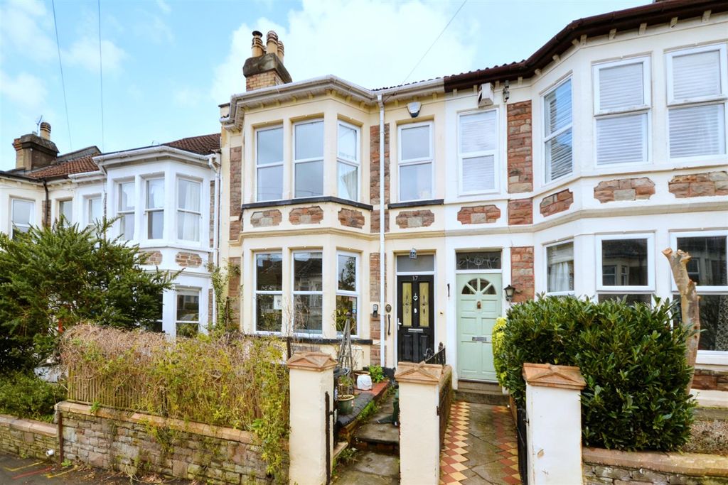 Property photo 1 of 22