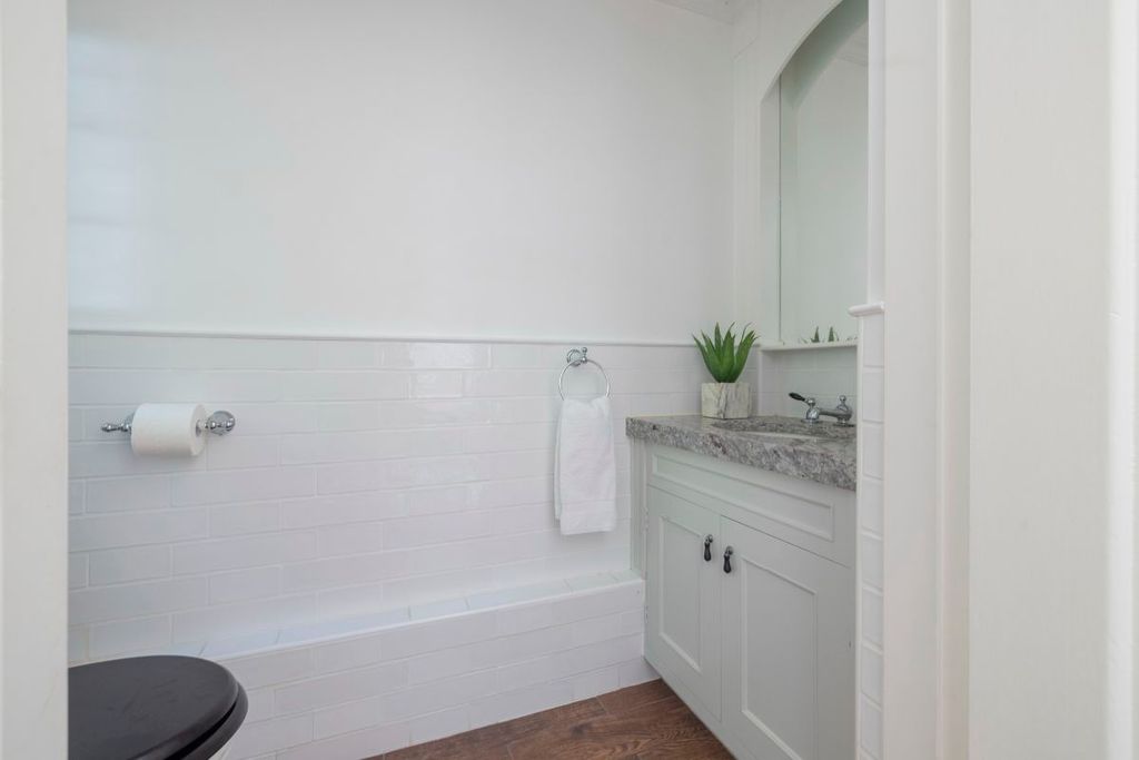 Property photo 3 of 30