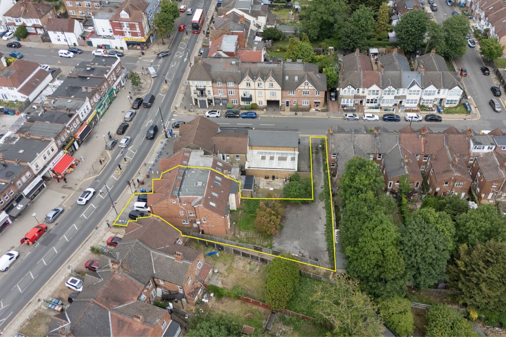 Property photo 1 of 33 84 Station Road, Harrow, Ha1 2Rx