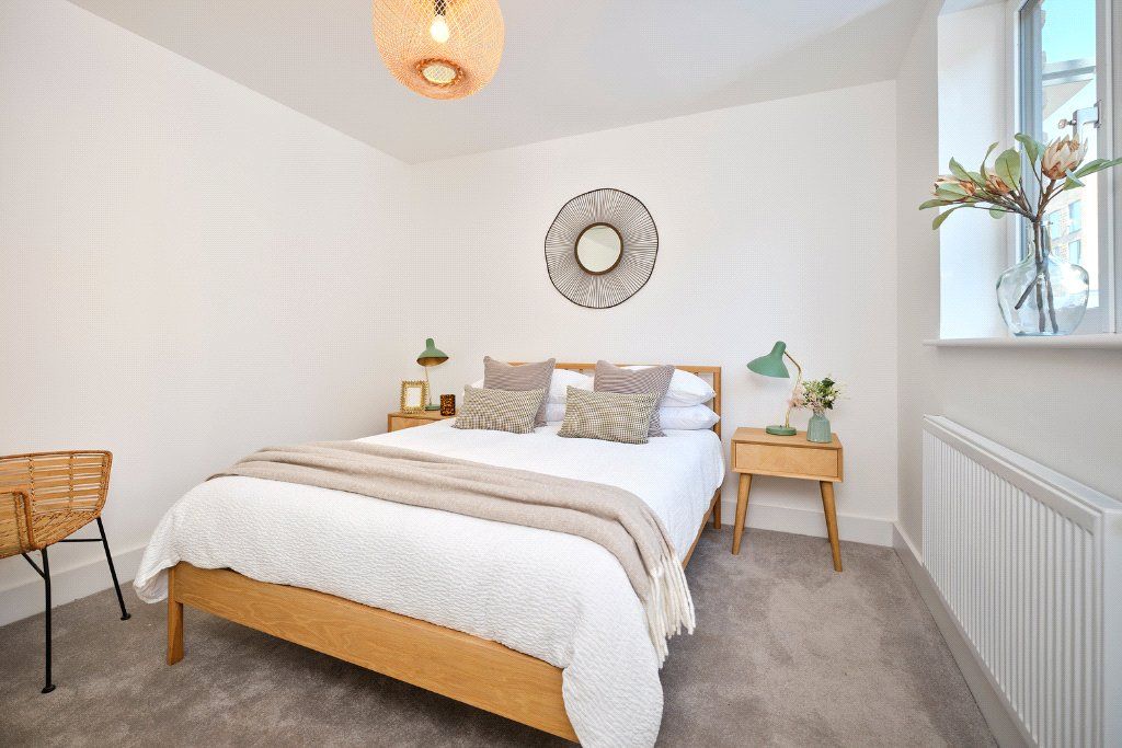 Property photo 2 of 6 Show Home