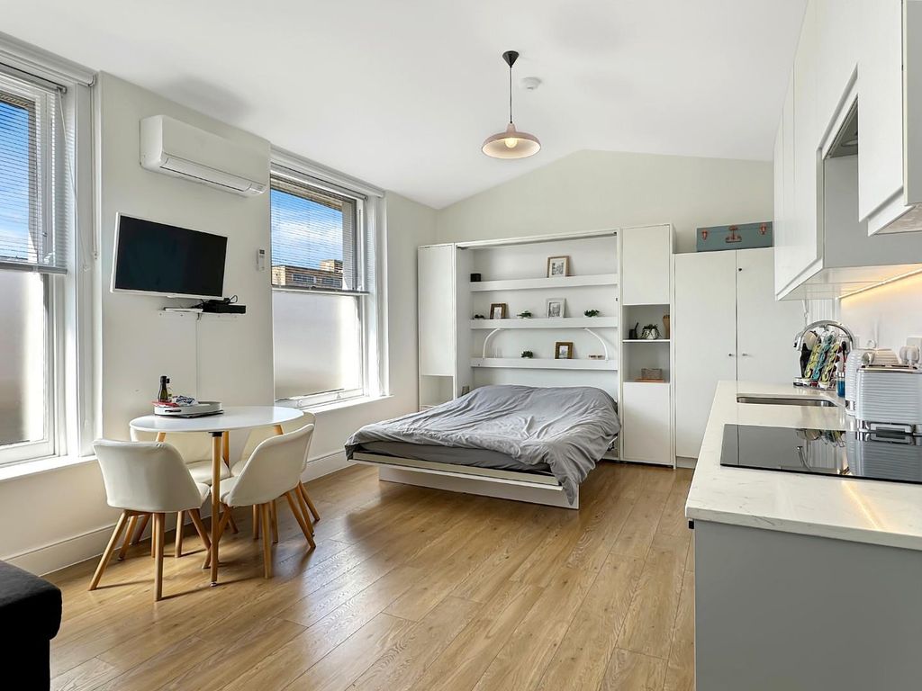 Property photo 3 of 12 Img (6).Jpg